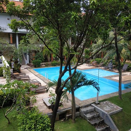 Melasti Kuta Bungalows & Spa Exteriör bild