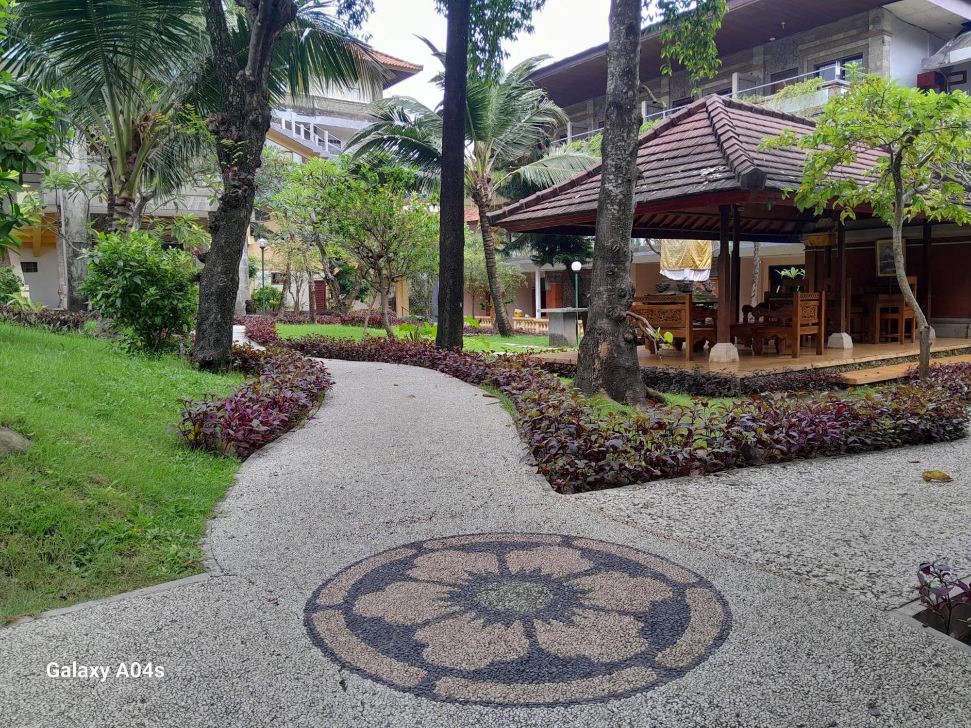 Melasti Kuta Bungalows & Spa Exteriör bild
