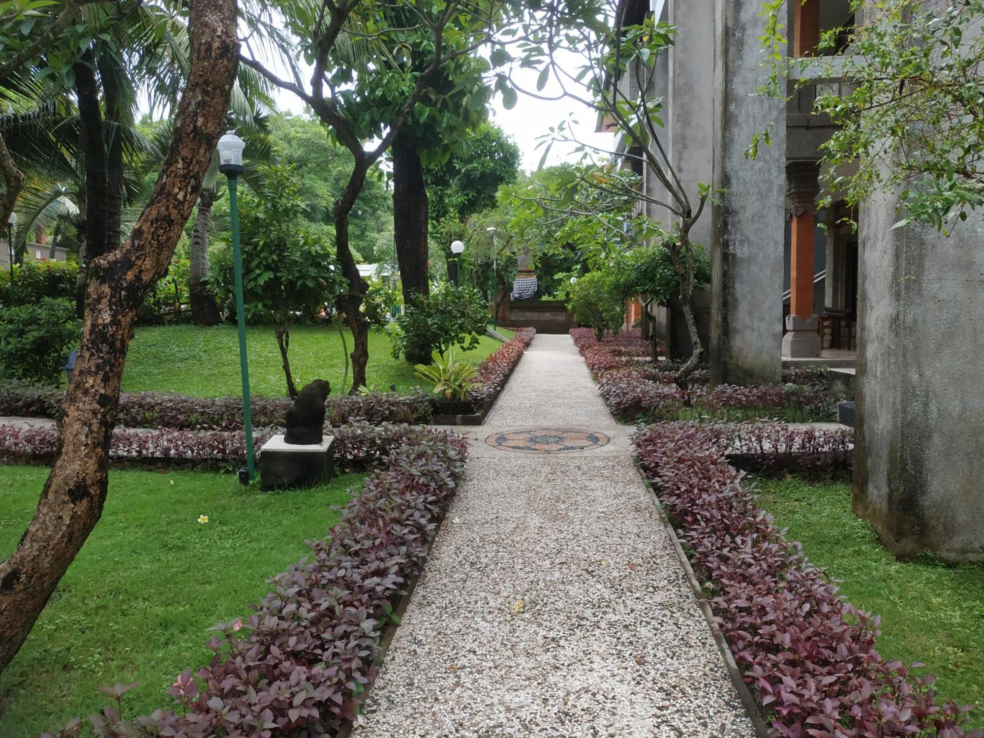 Melasti Kuta Bungalows & Spa Exteriör bild