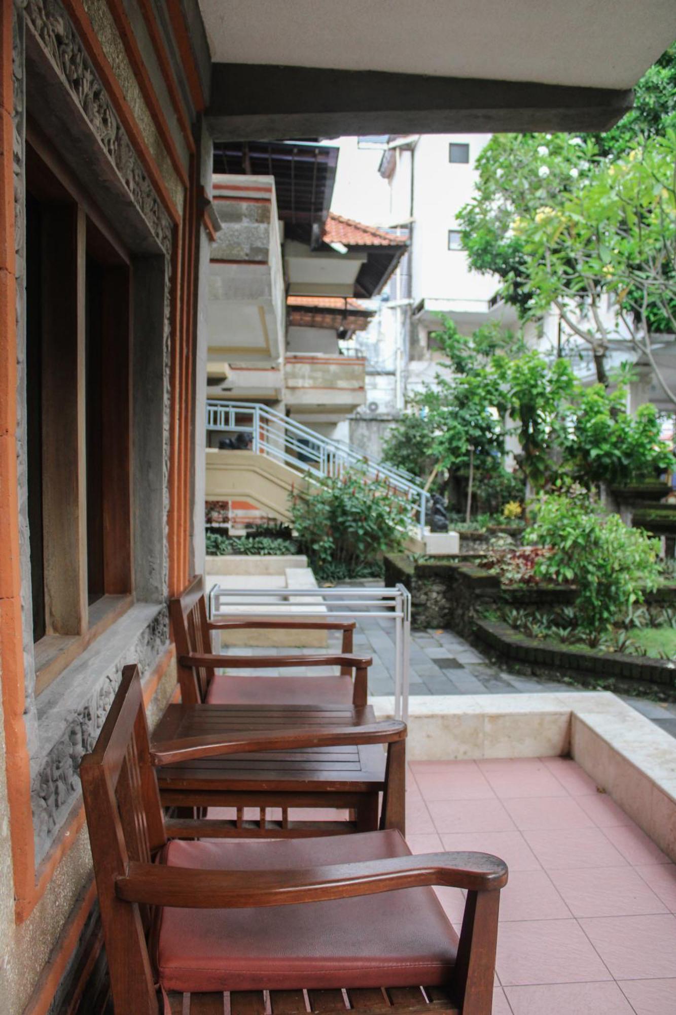 Melasti Kuta Bungalows & Spa Exteriör bild